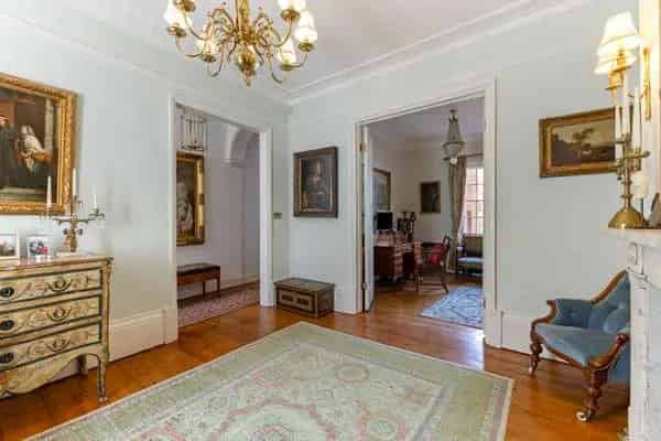 Elegant Grade II Listed Townhouse in Central Oxford
