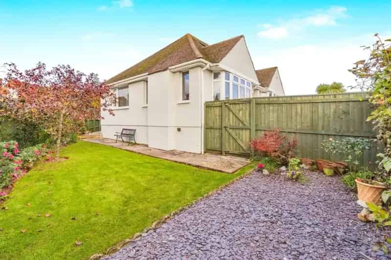 Spacious Detached Bungalow Kingskerswell Four Bedrooms