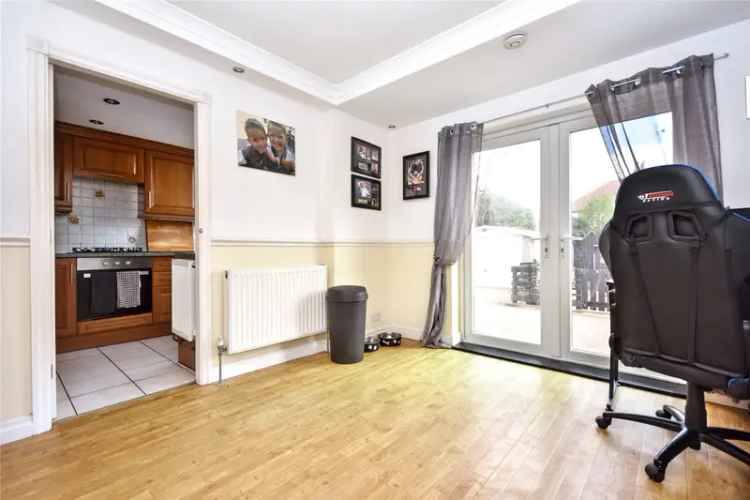 Semi Detached House in Crossgates Near Transport Links