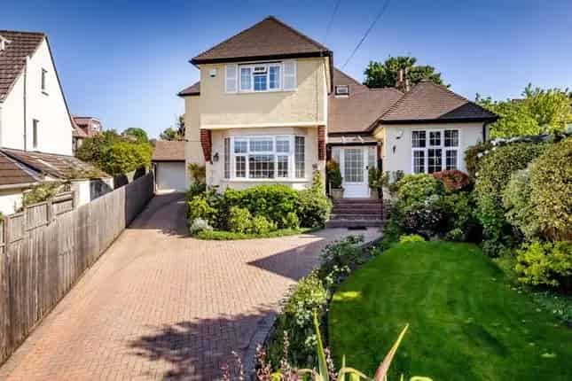 4 Bedroom Detached House for Sale in Briarwood Westbury on Trym