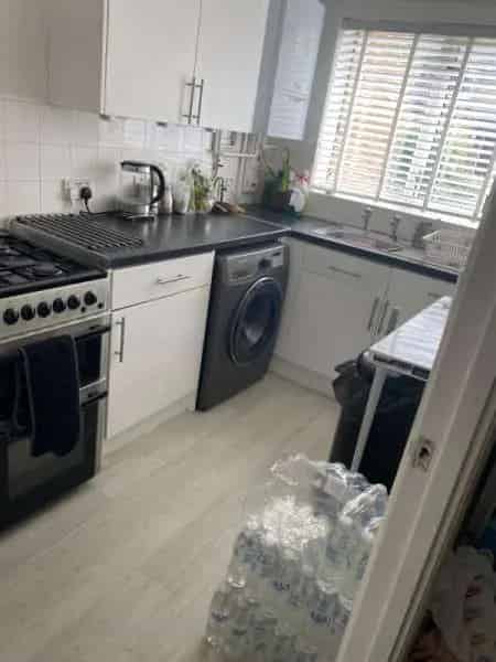 2 Double Bedroom House Near Amenities