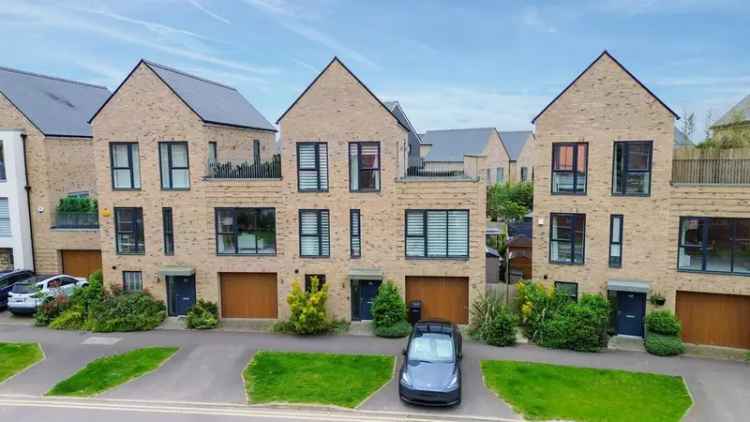 4 Bedroom Semi-Detached House for Sale in Beaulieu Park