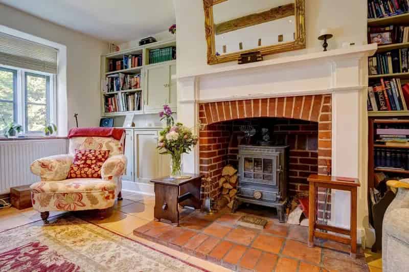 3 Bedroom Grade II Listed Cottage Eaton