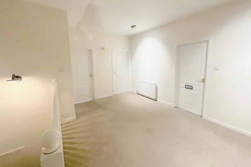 Spacious 2-Bedroom Top Floor Apartment with Parking