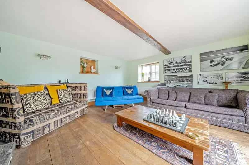 4 Bed Character House with Annexe for Sale in Empingham