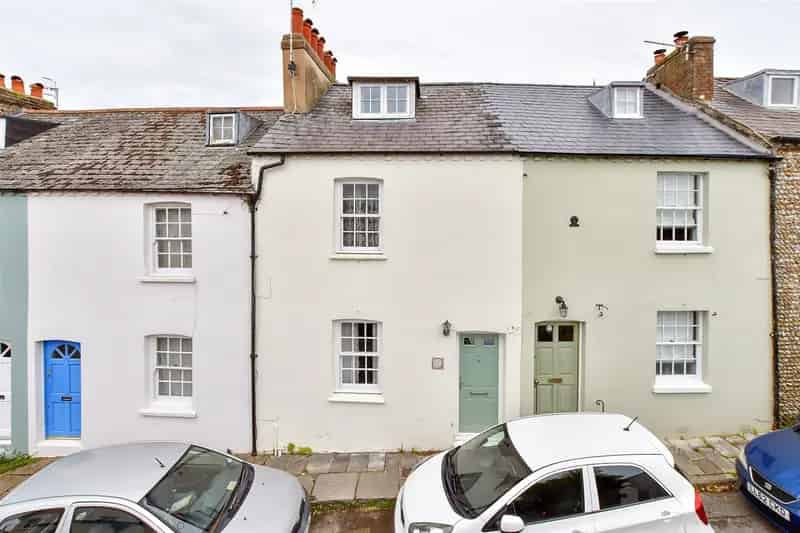 2 Bedroom Terraced House for Sale in Arundel