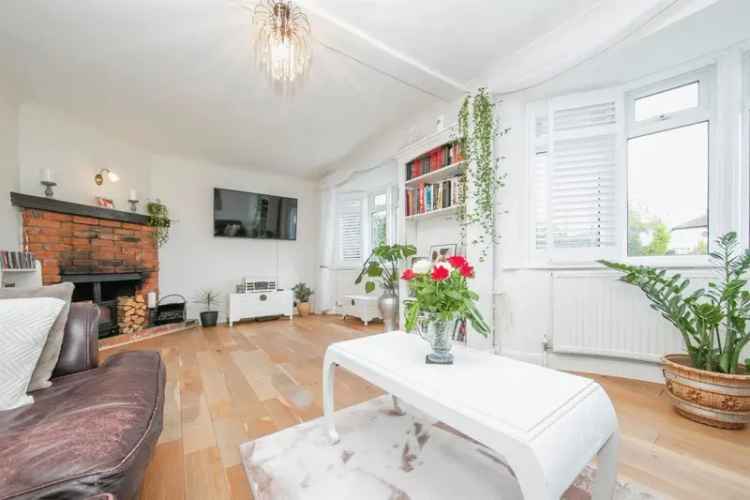 3 Bedroom House in Historic Harwich