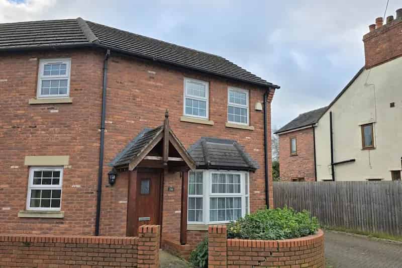 2 Bedroom Maisonette in Shavington