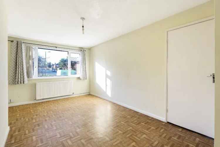 2 Bed Flat Leasehold 126 Years 6% Yield EPC D