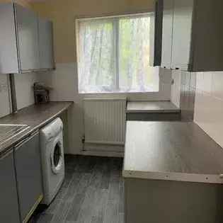 3 Bed Semi-Detached House Manchester