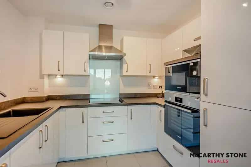 2 Bedroom Retirement Apartment For Sale