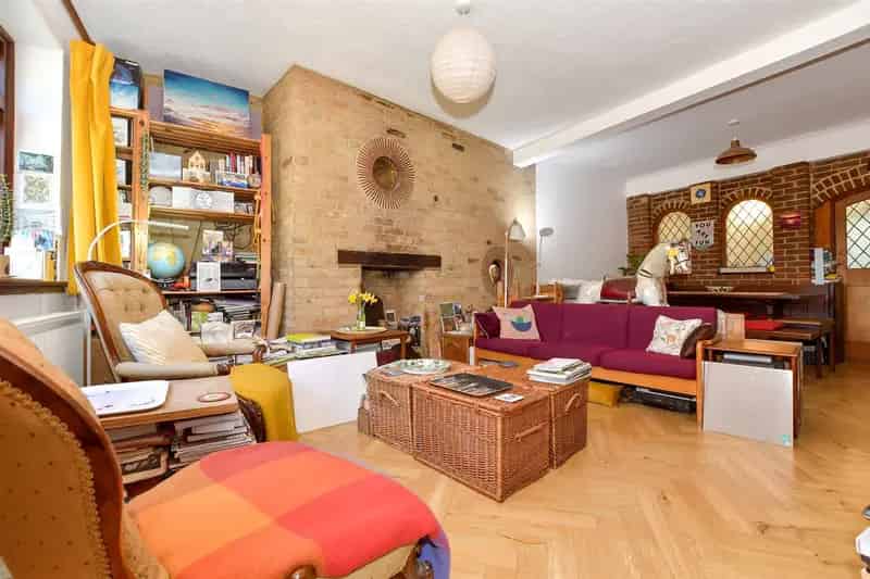 Charming 3 Bedroom Terraced House For Sale