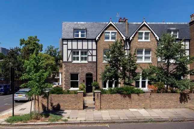 Flat for sale in Elsworthy Road, Primrose Hill, London NW3