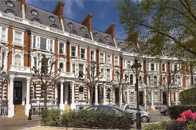 2 Bed Flat for Sale Observatory Gardens London W8
