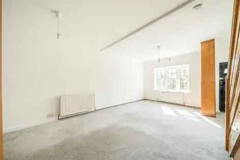 2 Bedroom Victorian Cottage in Twickenham
