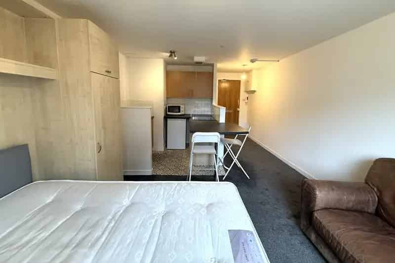 Merchant City Studio Apartment Furnished Open Plan Modern