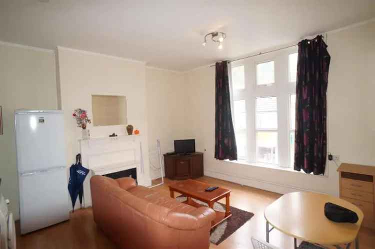 1 Bedroom Flat Near Lansdowne Road