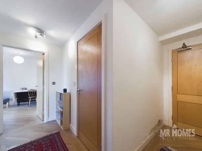 1 bedroom flat for sale