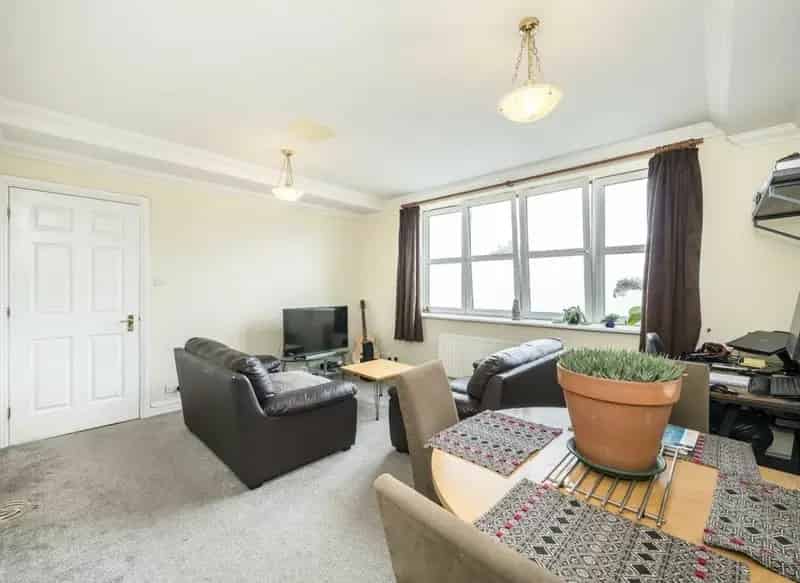 Two Bedroom Apartment Kennington Lane