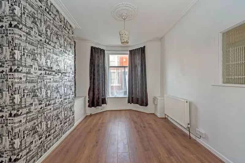 2 Bedroom Mid Terrace House to Rent Liverpool L4