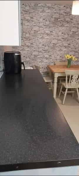 2 Bed House On Bus Route With Garden