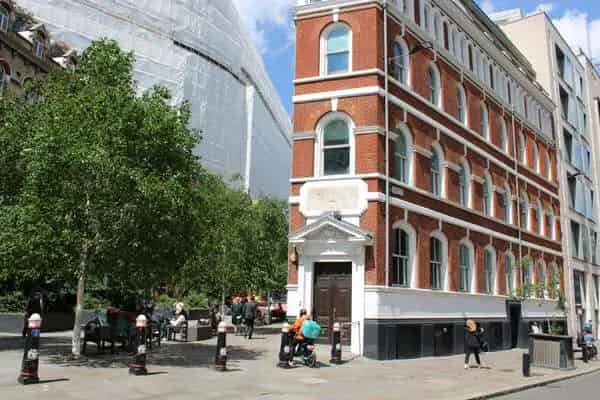 Commercial Space to Rent 10 St Bride Street EC4A 4AD