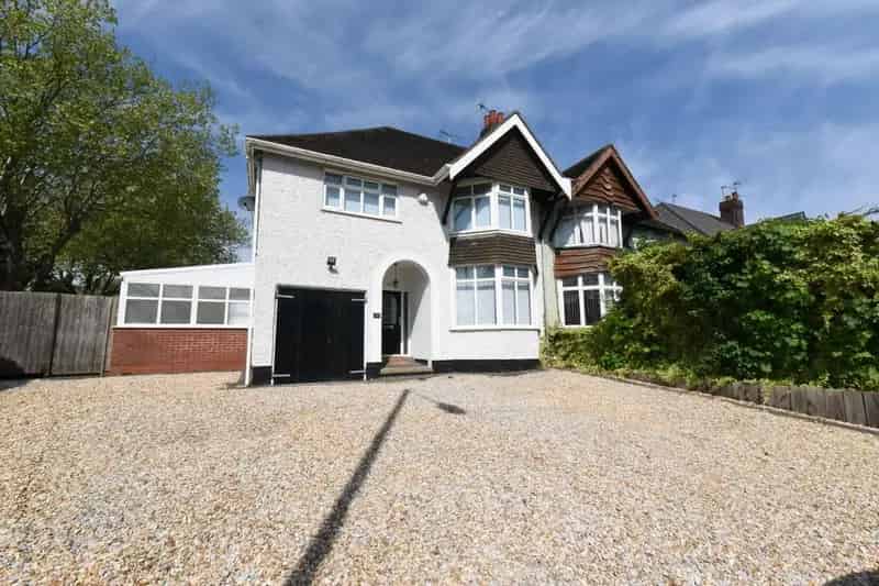 4 Bedroom Semi Detached House For Sale