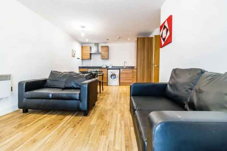 3 Bedroom Furnished Apartment Salford M3 Available Now