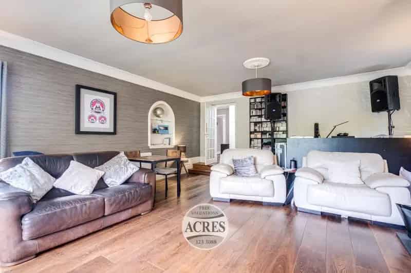 3 Bedroom Detached House Near Sutton Park