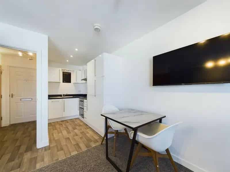 Studio Apartment near City Centre