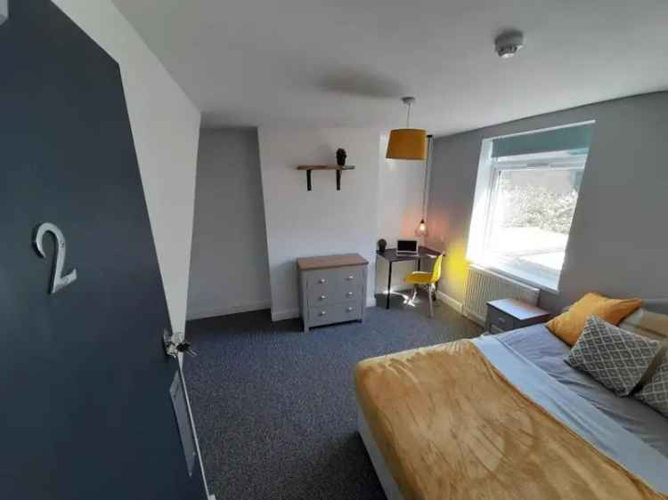 1 Bedroom House Share for Working Professionals - All Bills Included