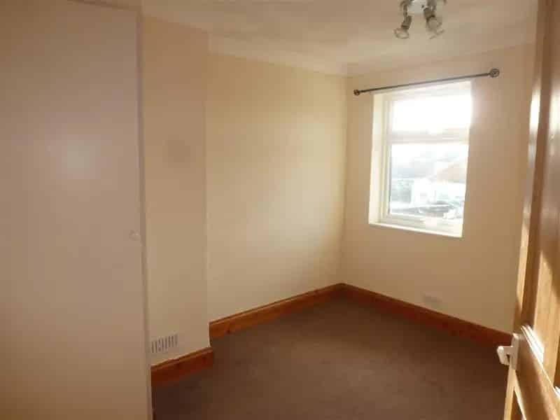 2 Bed Terraced House Gas Central Heating Zero Deposit Guarantee