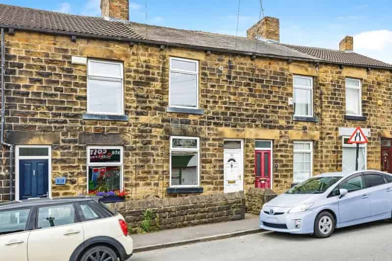2 Bed Mid Terrace House For Sale No Upward Chain