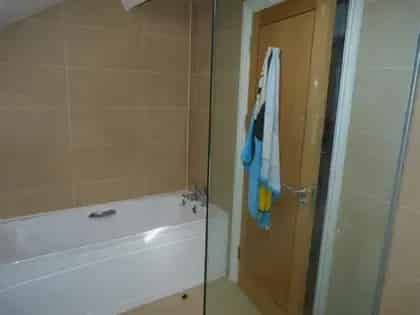 2 rooms flat of 103 m² in Cardiff
