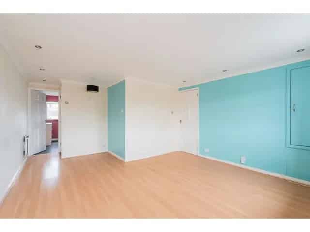 1 Bedroom Flat for Sale in Baberton