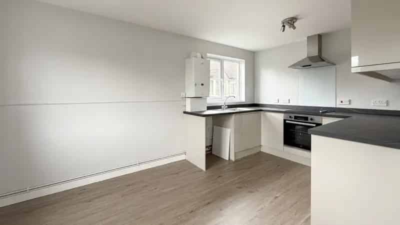 2 Bedroom Flat To Rent