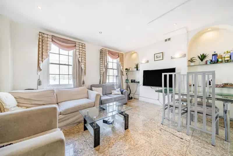 Five Bedroom Freehold House for Sale on Sale Place W2