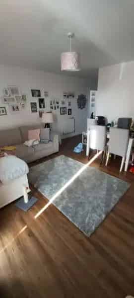 Large 2-Bed Flat Near Amenities Private Parking Energy Efficient