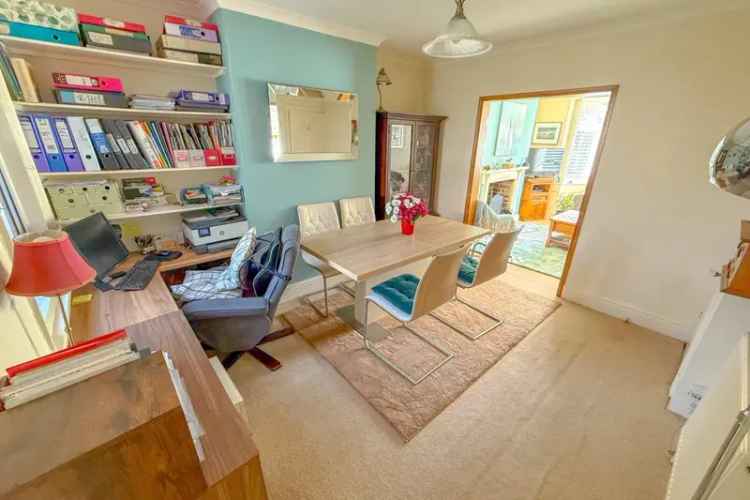 Two Bedroom Victorian Terrace House in Cirencester