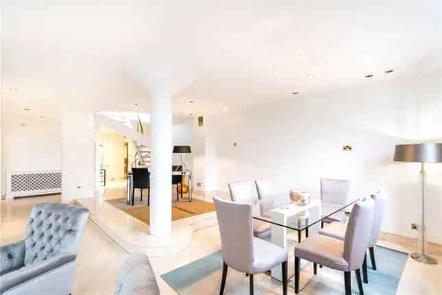 Luxury 3-Bedroom Duplex Penthouse in St John's Wood