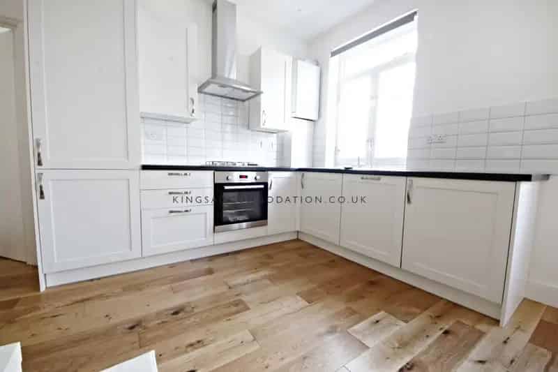 2 Double Bed Flat Kennington Zone 2 Students Only