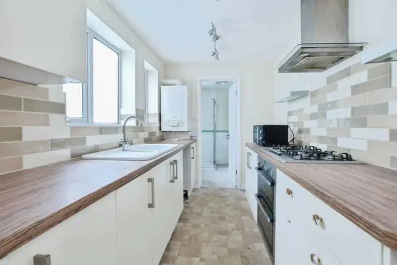 Spacious 2 Bed House Near Bournemouth Beach and Town Centre