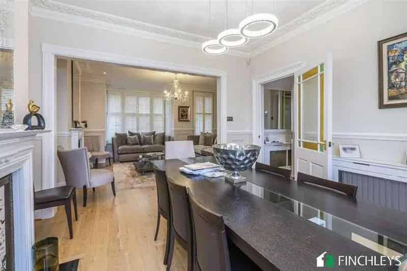 4 Bedroom Detached House For Sale New Barnet