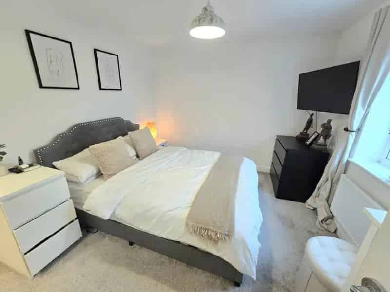 3 Bed Detached House For Sale