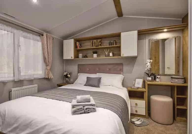 2 bed property for sale