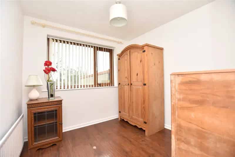 Detached Bungalow Ready to Move Into