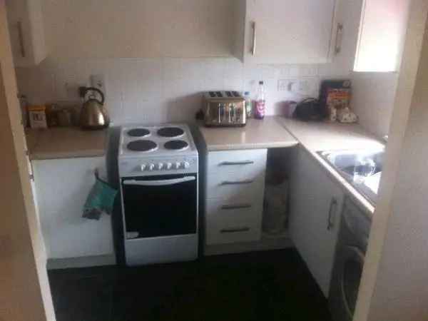 2 Bed Terraced House with 2 Parking Spaces and Garden