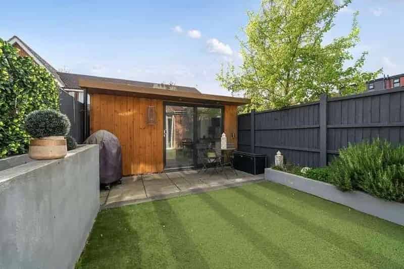 2 Bedroom House for Sale Seven Kings IG3