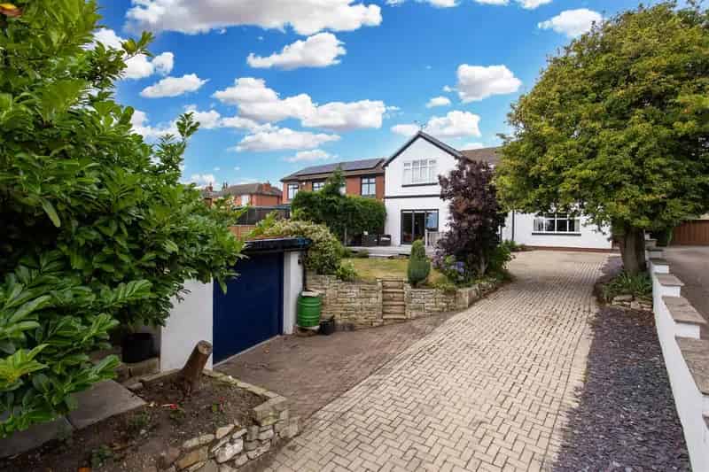 4 Bedroom Detached House to Rent Family Home