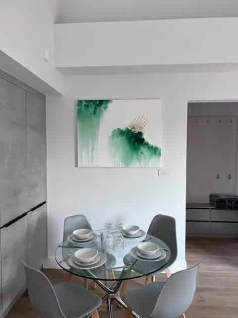 2 Bedroom Furnished Apartment 1200+ sq ft